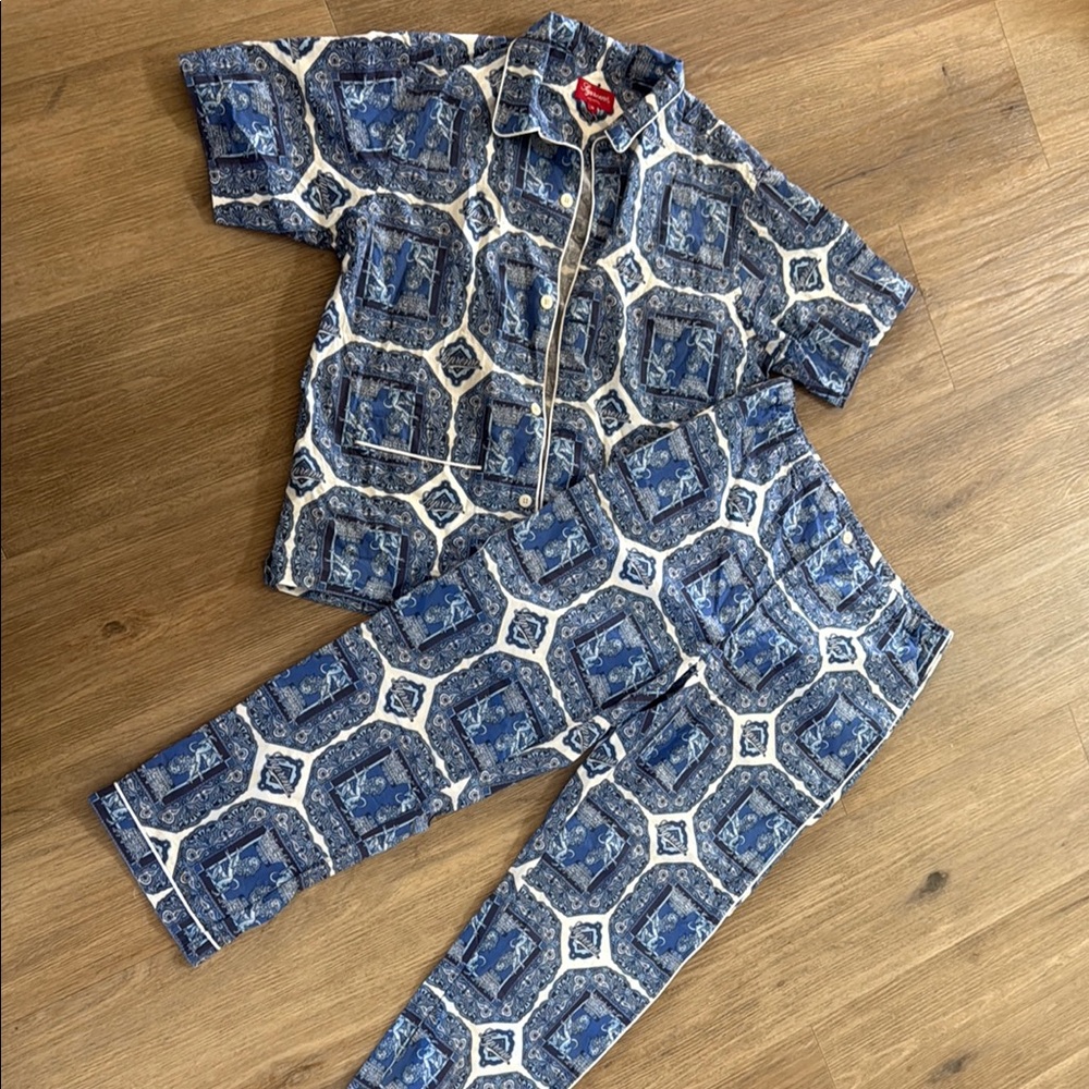 Authentic Supreme Blue Men’s Pajamas like new